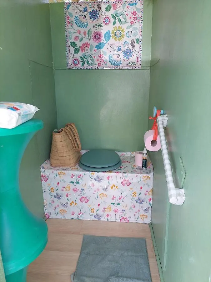 Lov' Estafette Hotel Condom Guest house